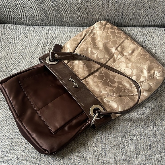 Coach Ashley Sateen Signature C Hobo Purse Brown Tan Hippie - Picture 14 of 16